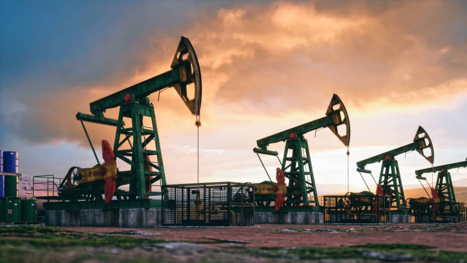 Generalized Equation For Crude Oil Working Storage In Refinery Based On Various Factors