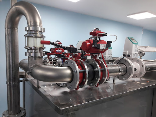 Measurement and control of solids flowrate
